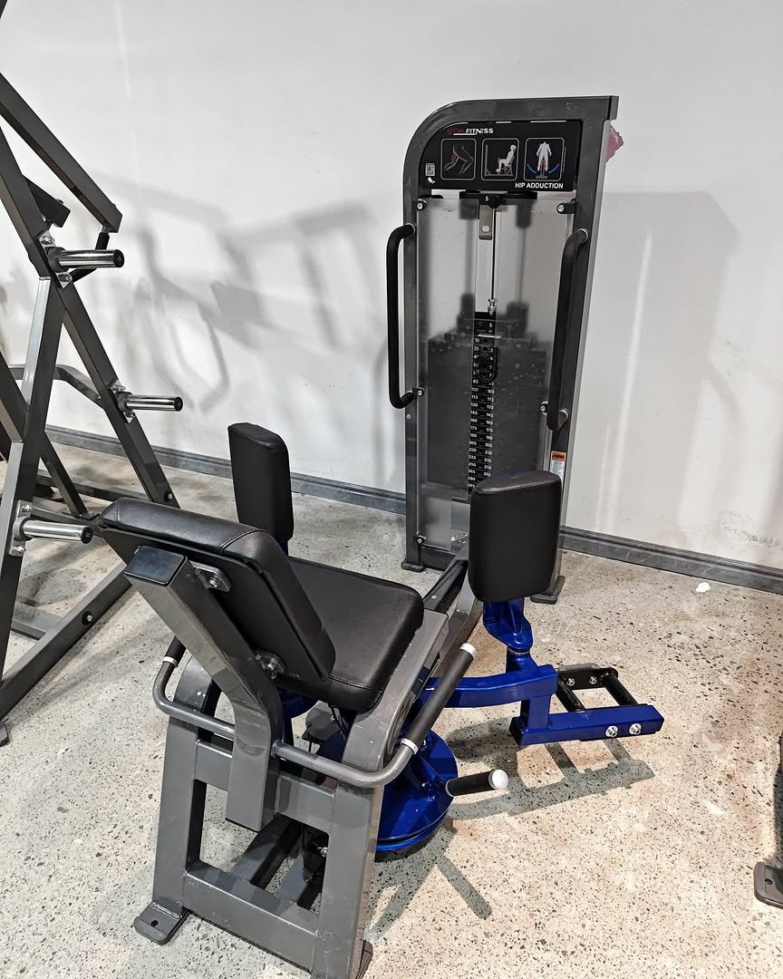 Hammer strength abductor