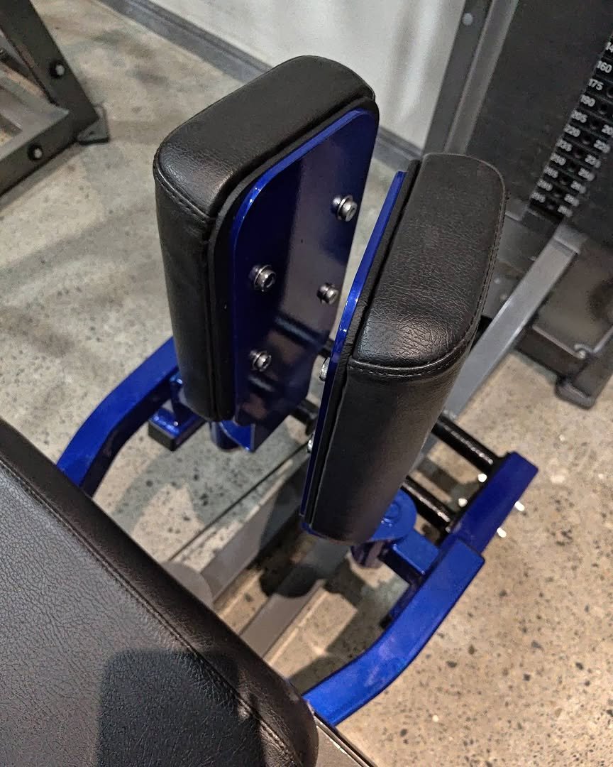 Hammer strength abductor - Image 9