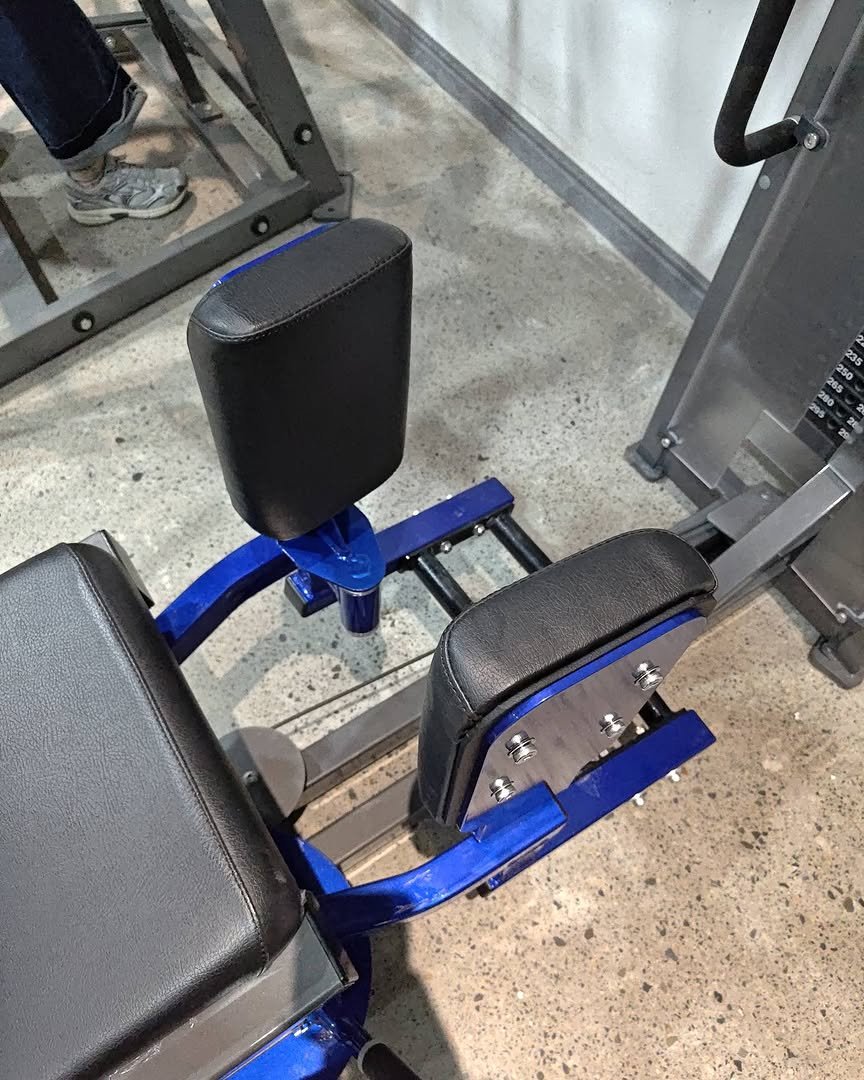 Hammer strength abductor - Image 13