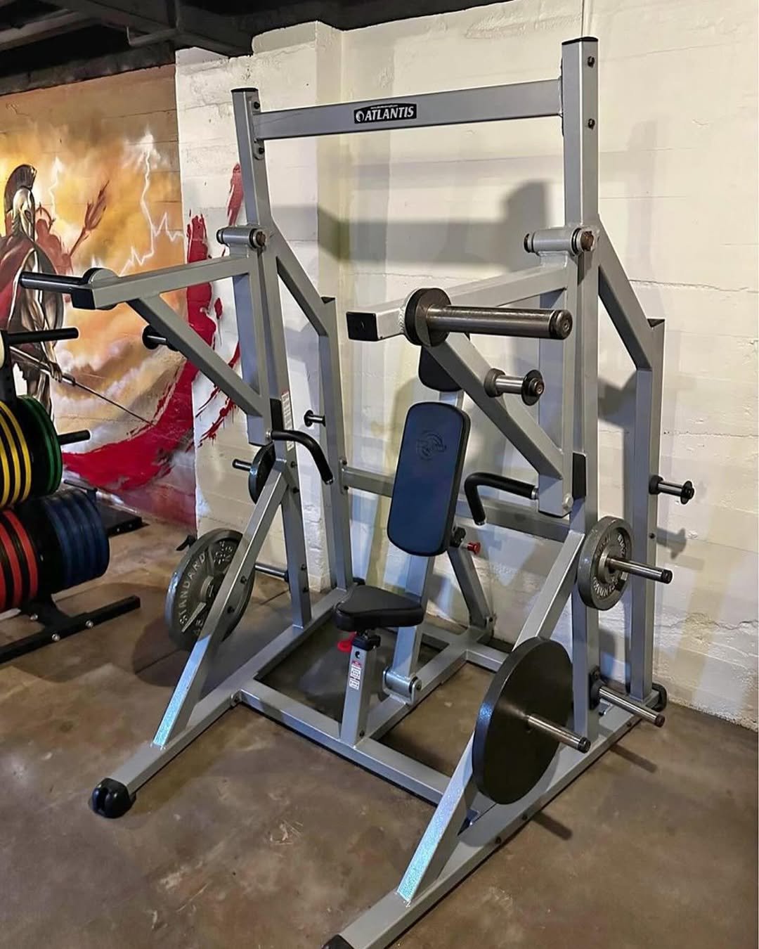Atlantis plate loaded chest press