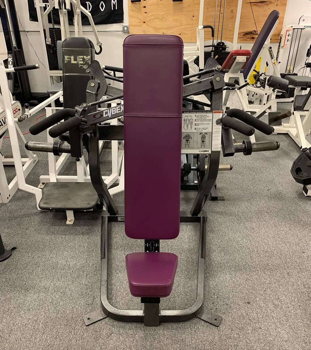 Cybex shoulder press