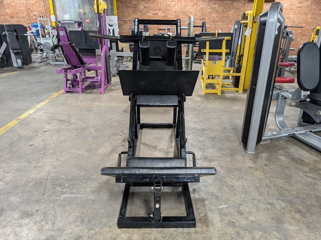 Dynabody hack squat and leg press combo - Image 3