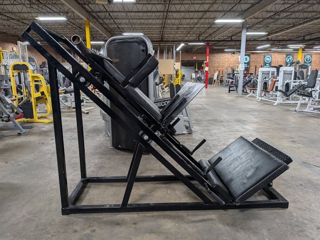 Dynabody hack squat and leg press combo - Image 9