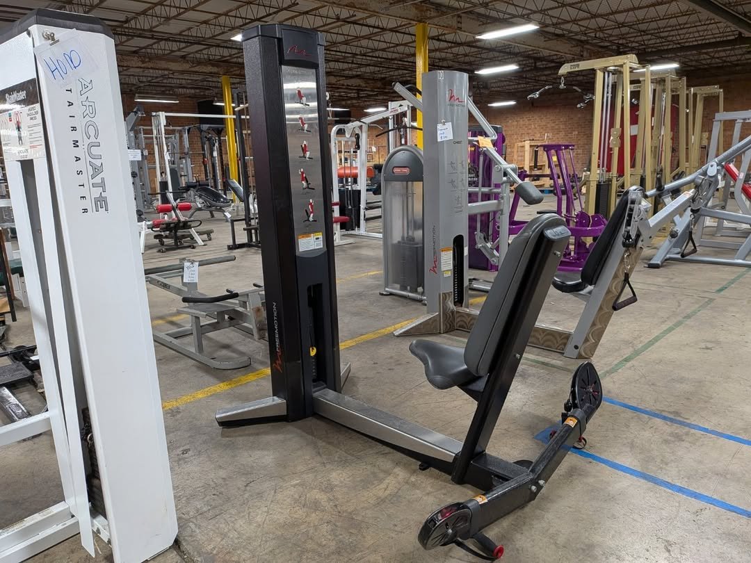 Free Motion shoulder press
