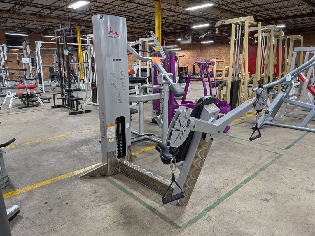 Free Motion chest press
