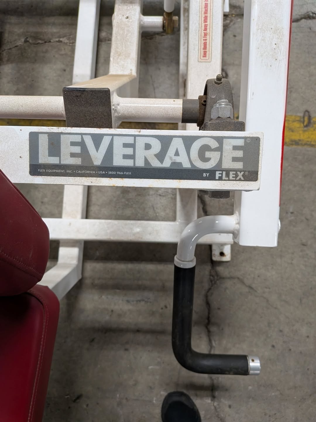 Flex leverage plate loaded shrug - Image 3