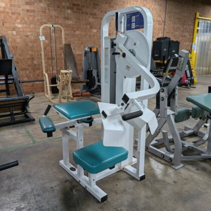 Paramount glute kickback