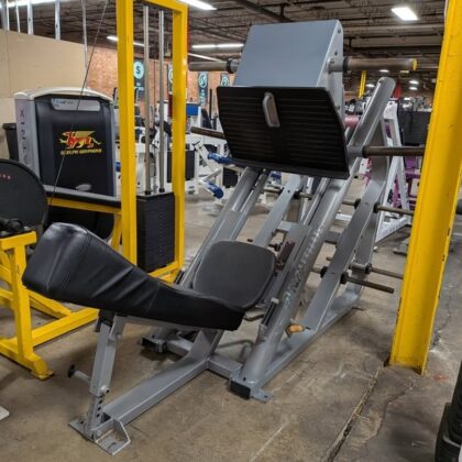 Nautilus Xplod  leg press