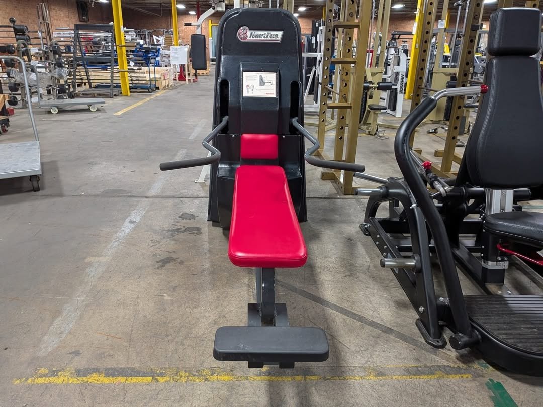 Nautilus bench press - Image 2