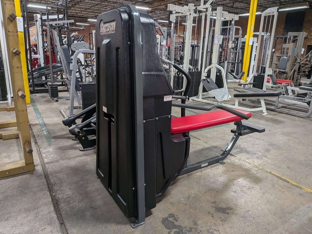 Nautilus bench press - Image 4