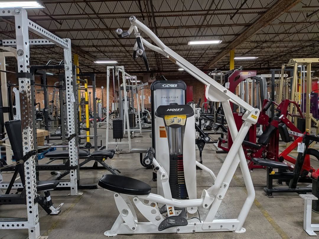 Hoist Roc-it lat pulldown
