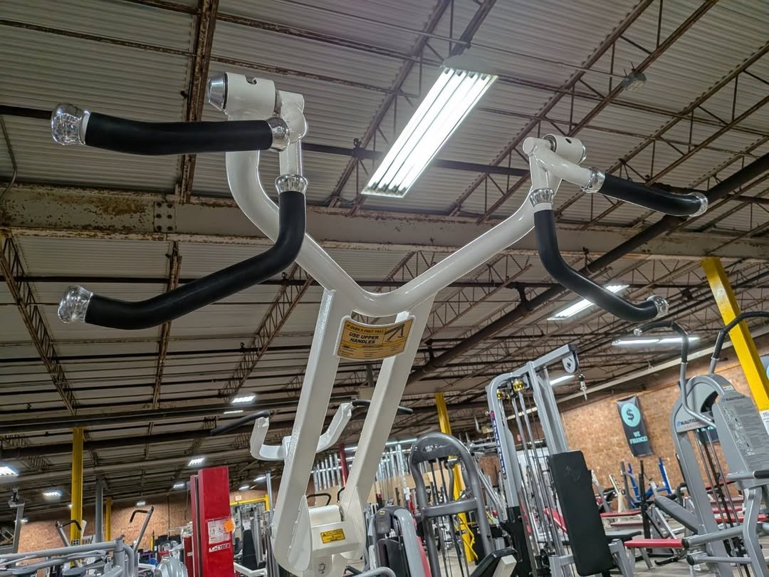 Hoist Roc-it lat pulldown - Image 4