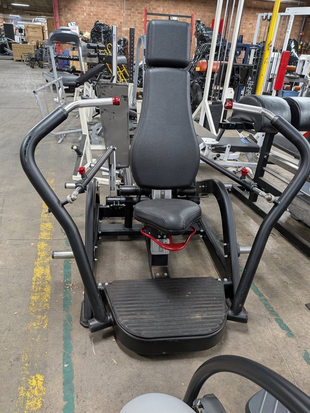 Nautilus leverage chest press