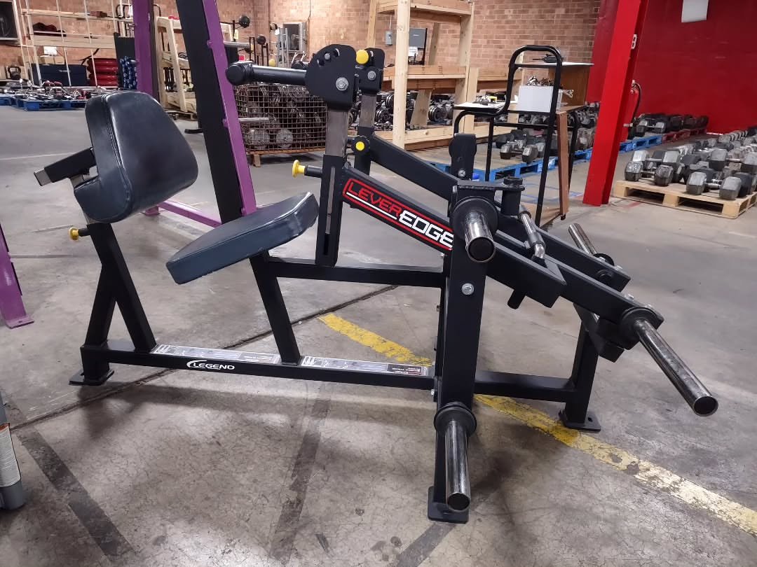 Legend LeverEDGE Seated Tricep press