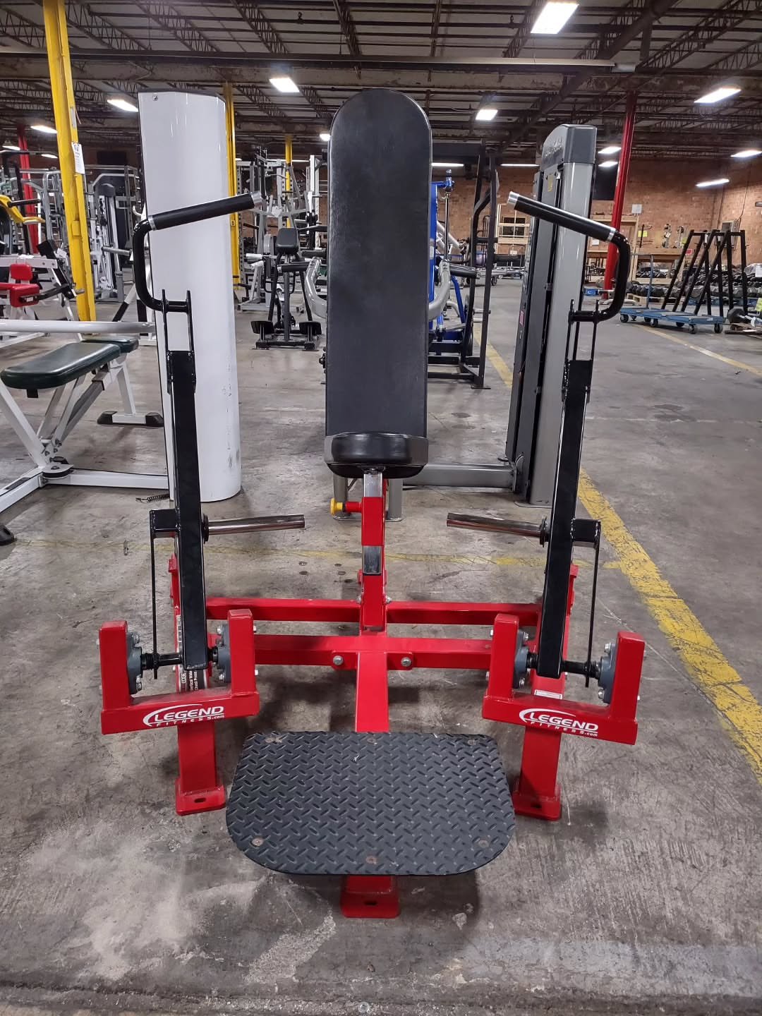 Legend Fitness vertical wide chest press - Image 3