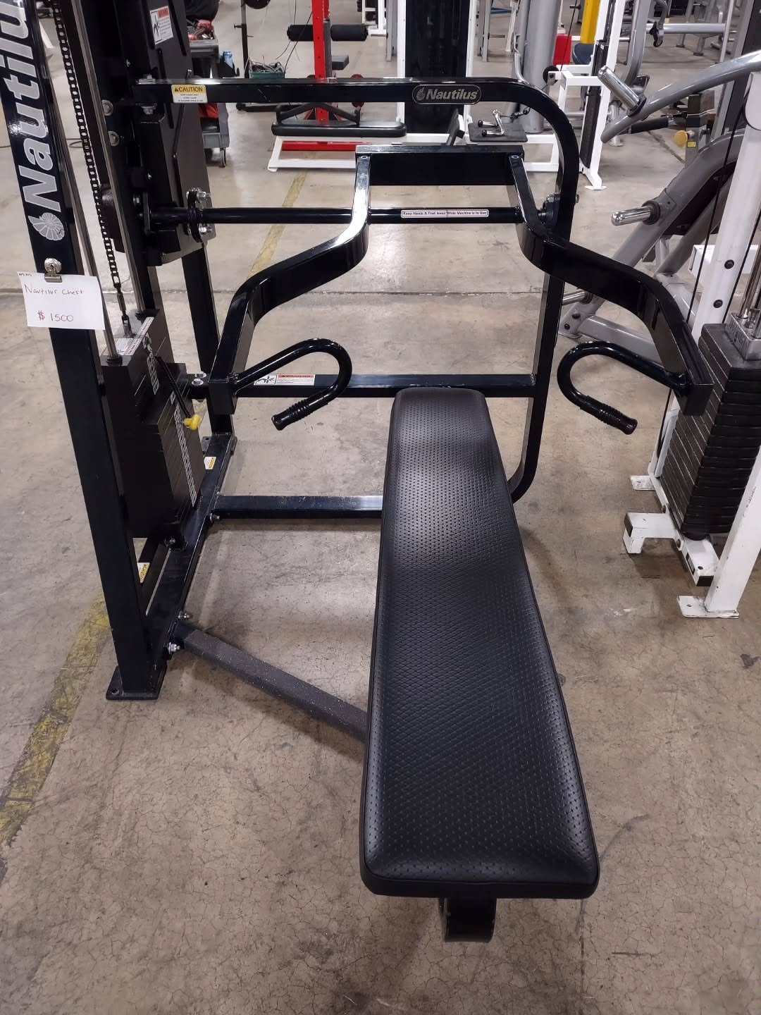 Nautilus chest press - Image 2