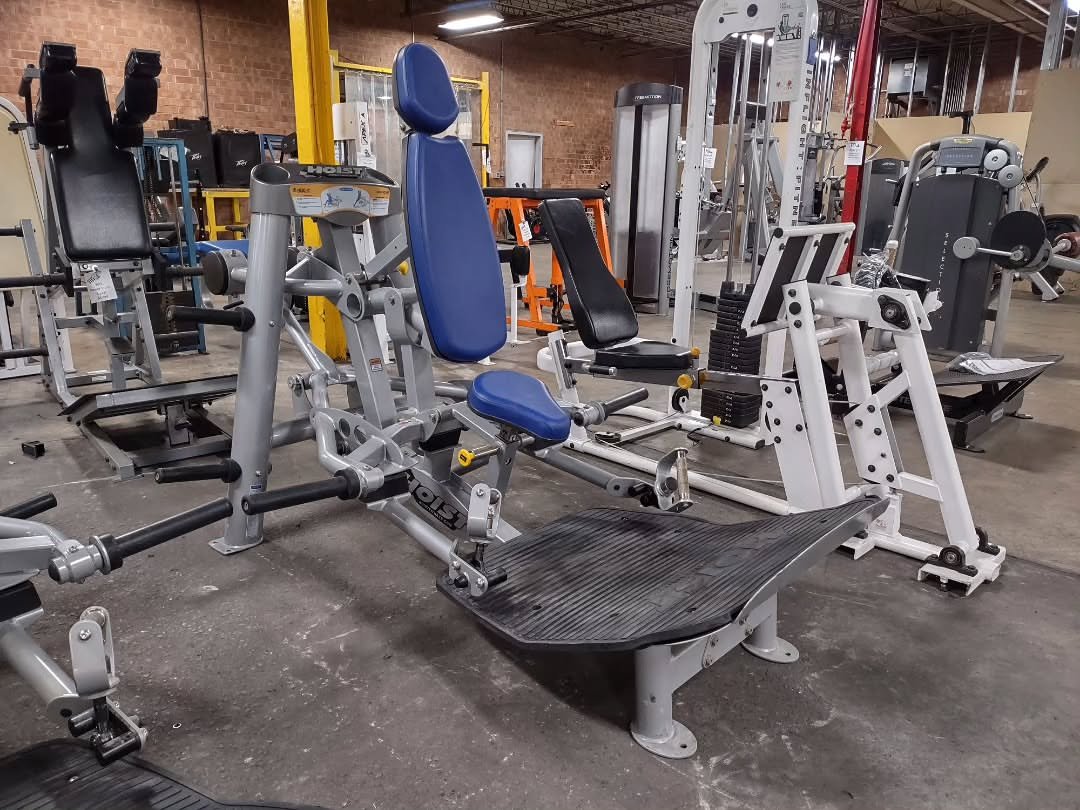 Hoist Hack Squat Plate-Loaded