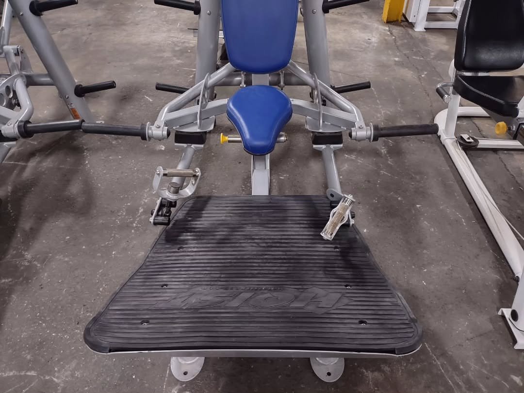 Hoist Hack Squat Plate-Loaded - Image 7