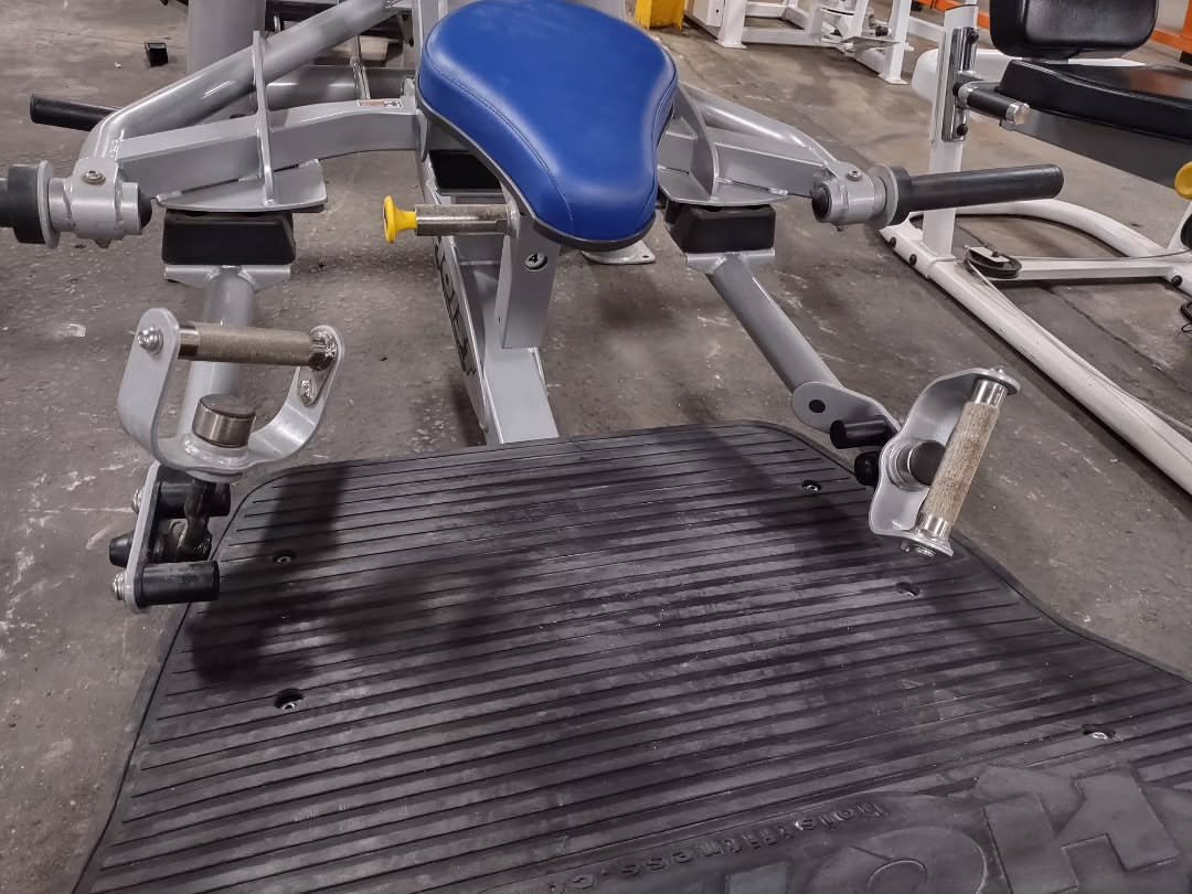 Hoist Hack Squat Plate-Loaded - Image 4