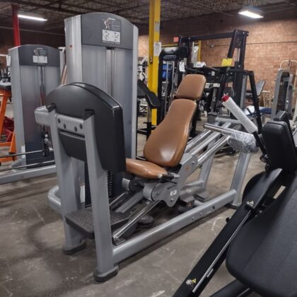 Life Fitness Seated Leg Press – Commercial-Grade Selectorized Leg Press for Controlled Lower-Body Training