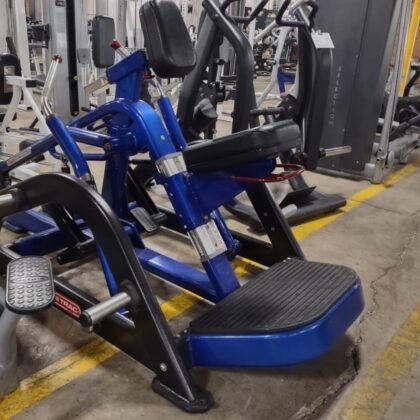 Star Trac Leverage Row – Commercial‑Grade Plate‑Loaded Back Machine for Maximum Lat and Upper-Back Development