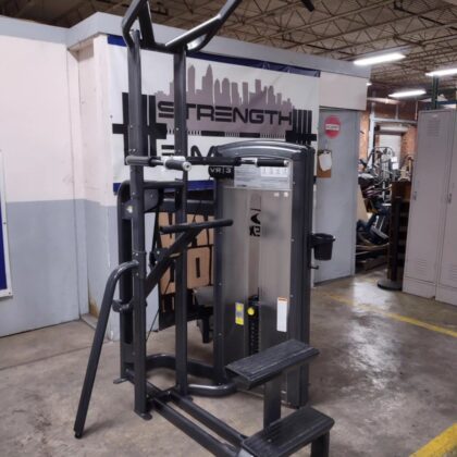 Cybex VR3 Chin / Dip Assist – Commercial-Grade Assisted Pull-Up and Dip Machine